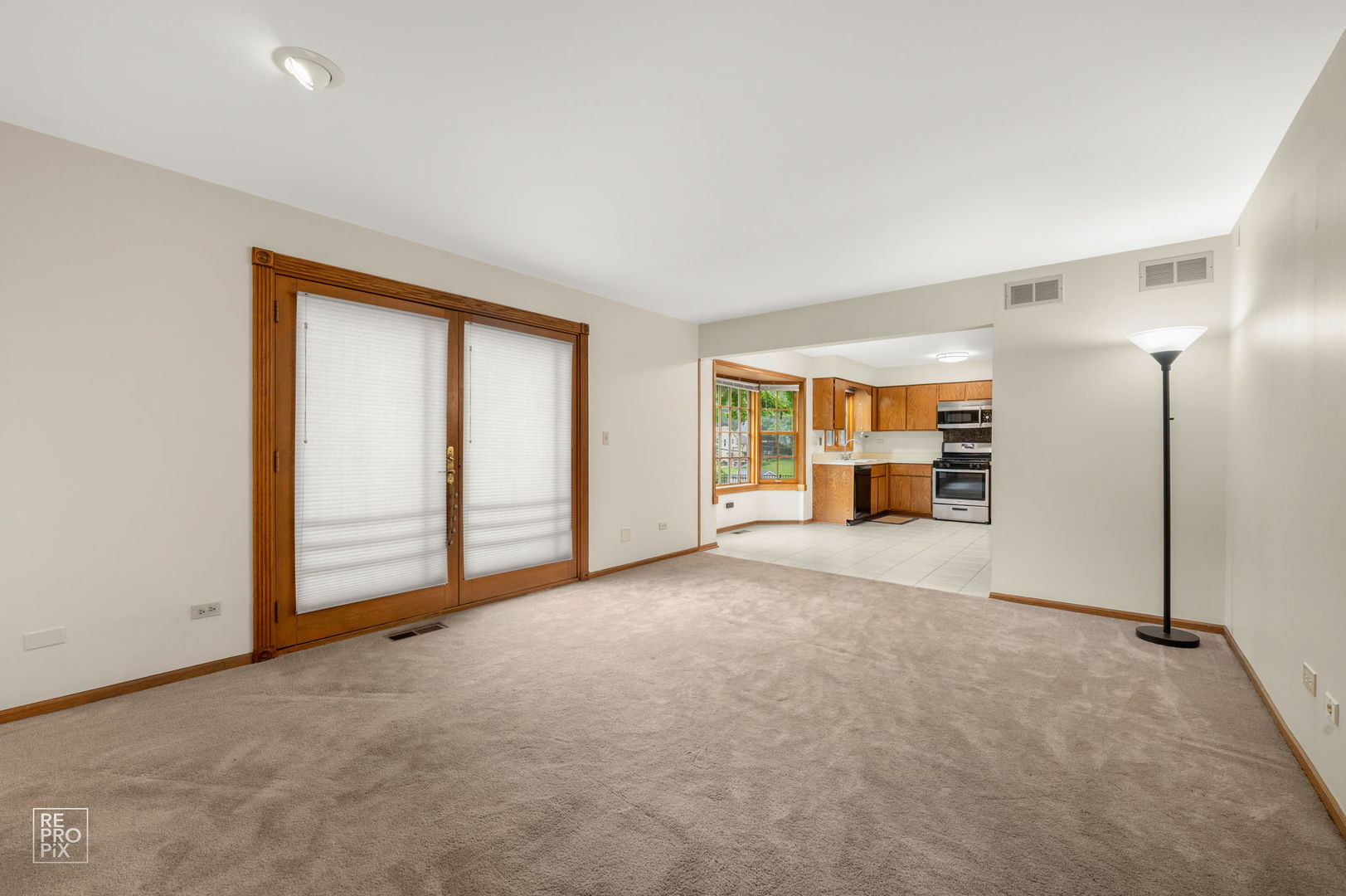 4488 Basswood Drive, Lisle, IL 60532
