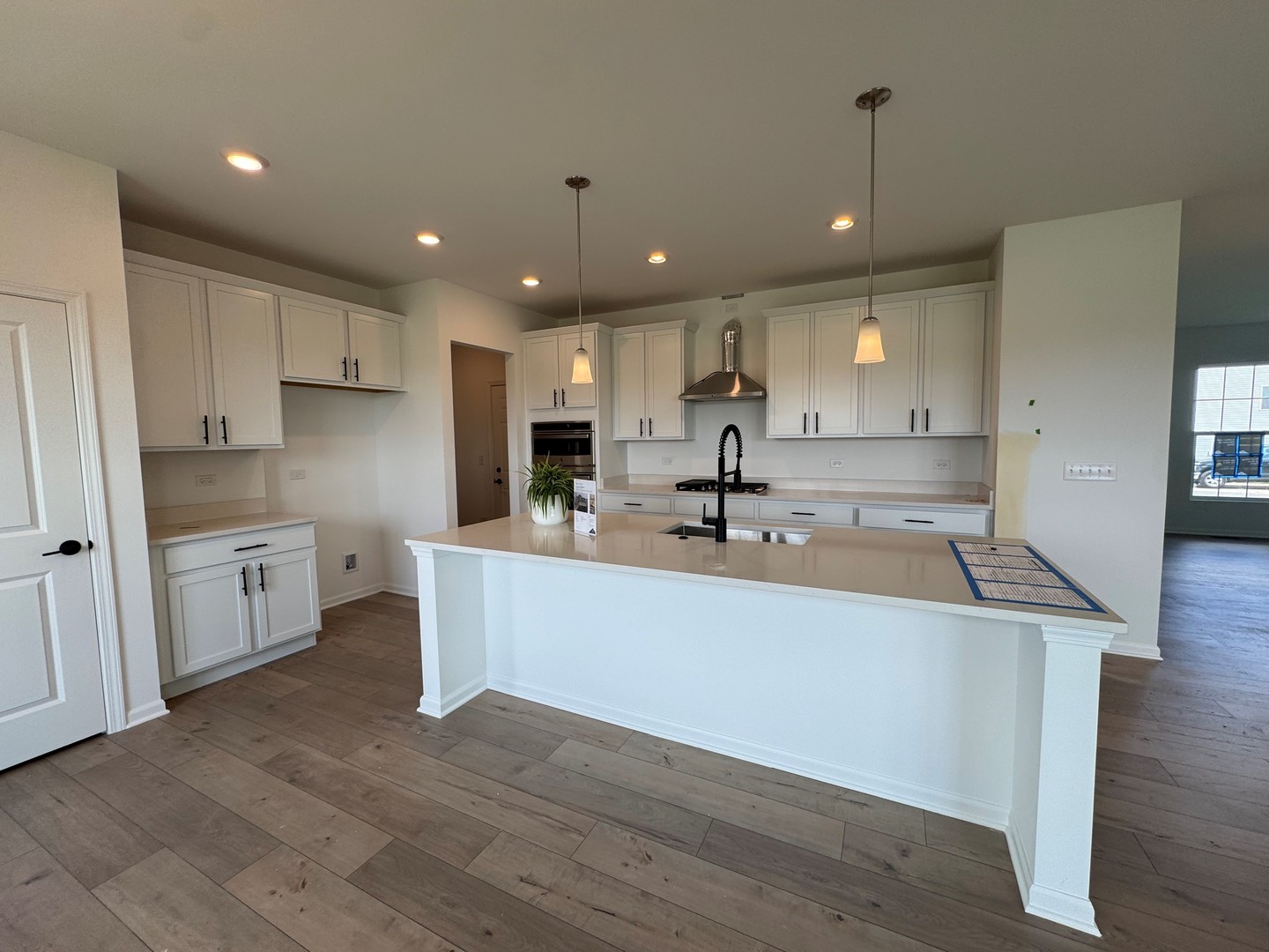 627 Henry Lane, Oswego, IL 60543