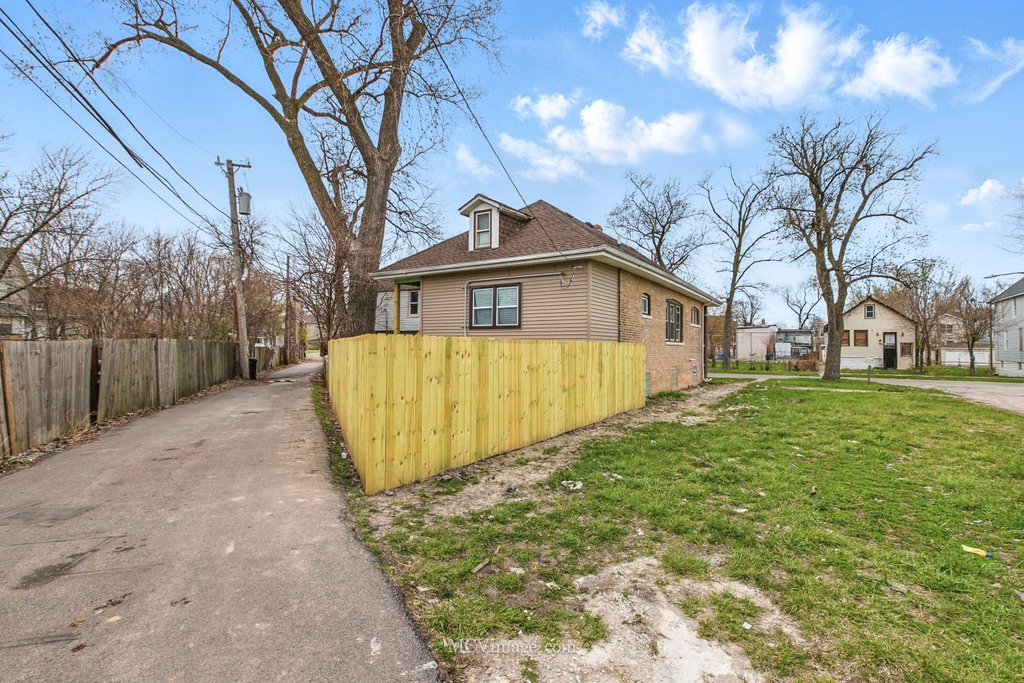 707 E 93rd Street, Chicago, IL 60619