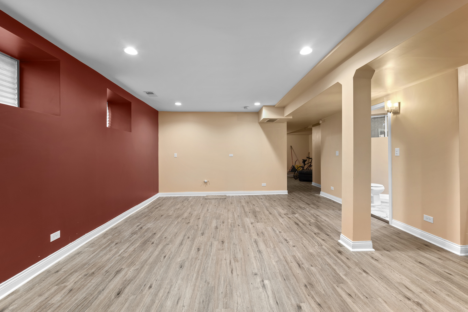 4311 S VINCENNES Avenue, Chicago, IL 60653