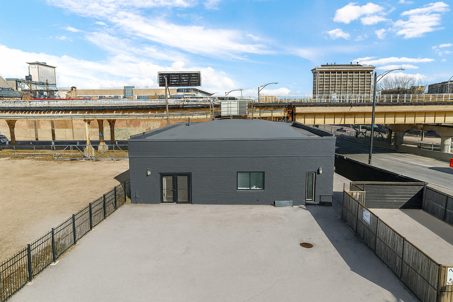 2441 S State Street, Chicago, IL 60616