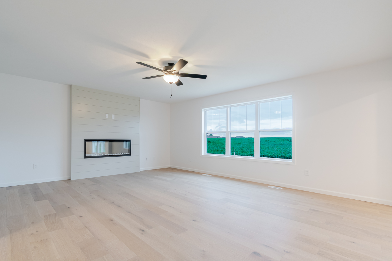 2 Bucktown Court, Bloomington, IL 61705