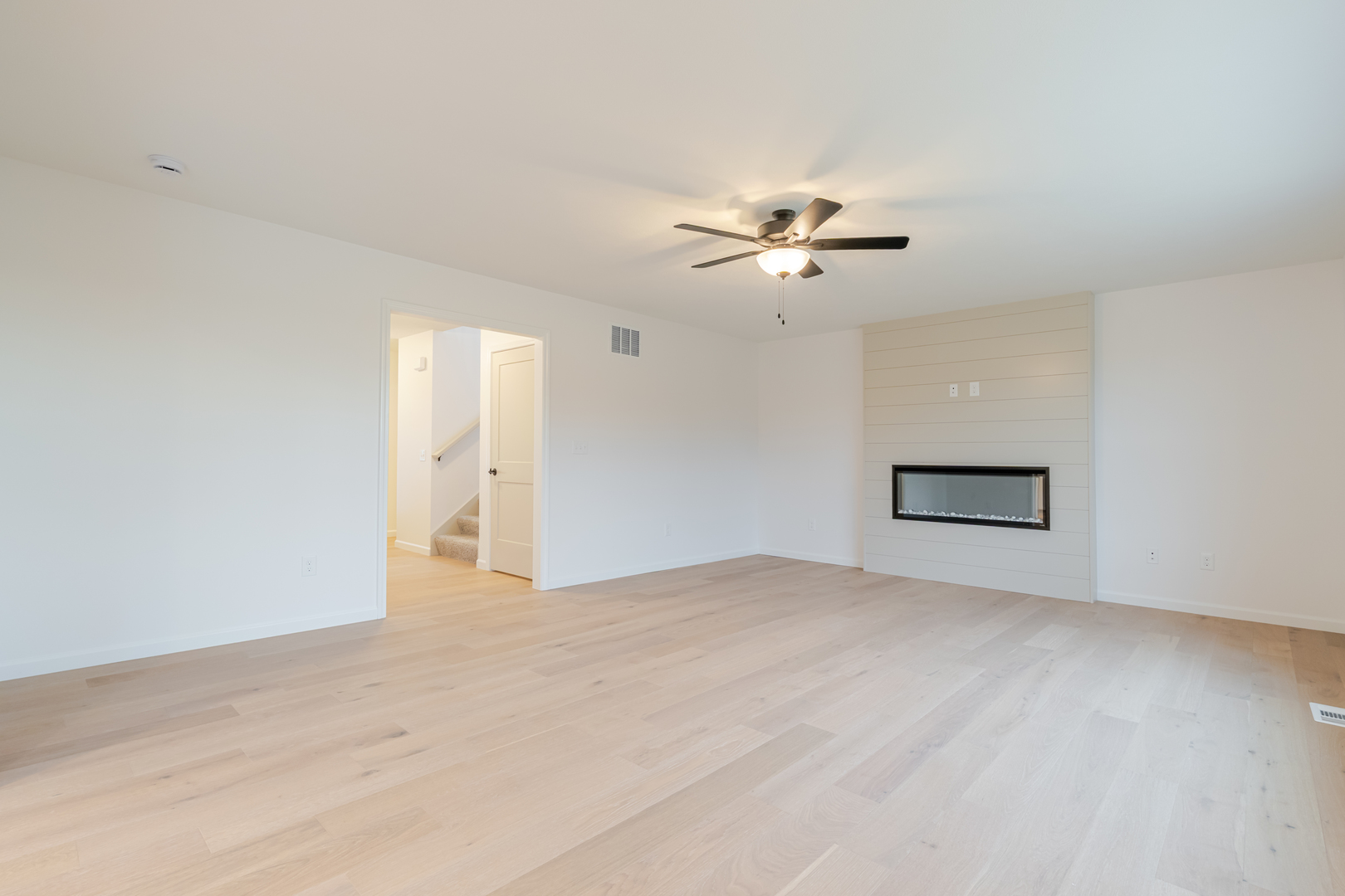 2 Bucktown Court, Bloomington, IL 61705