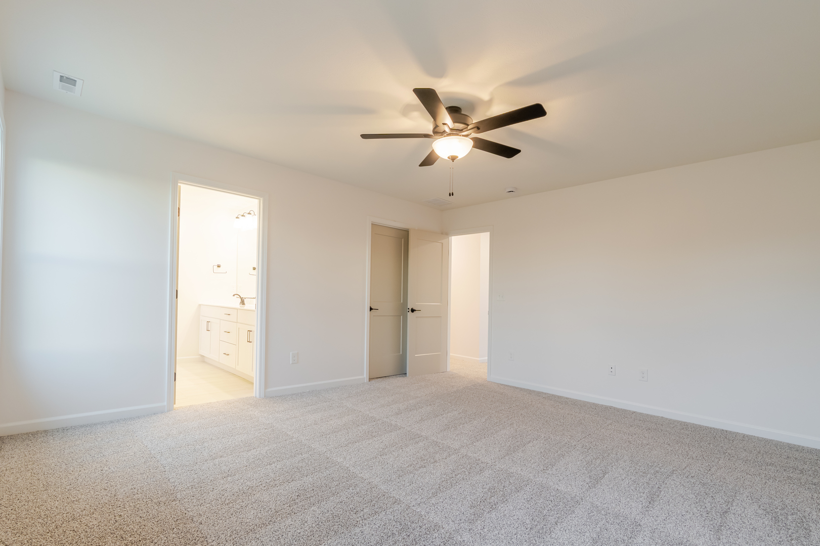 2 Bucktown Court, Bloomington, IL 61705