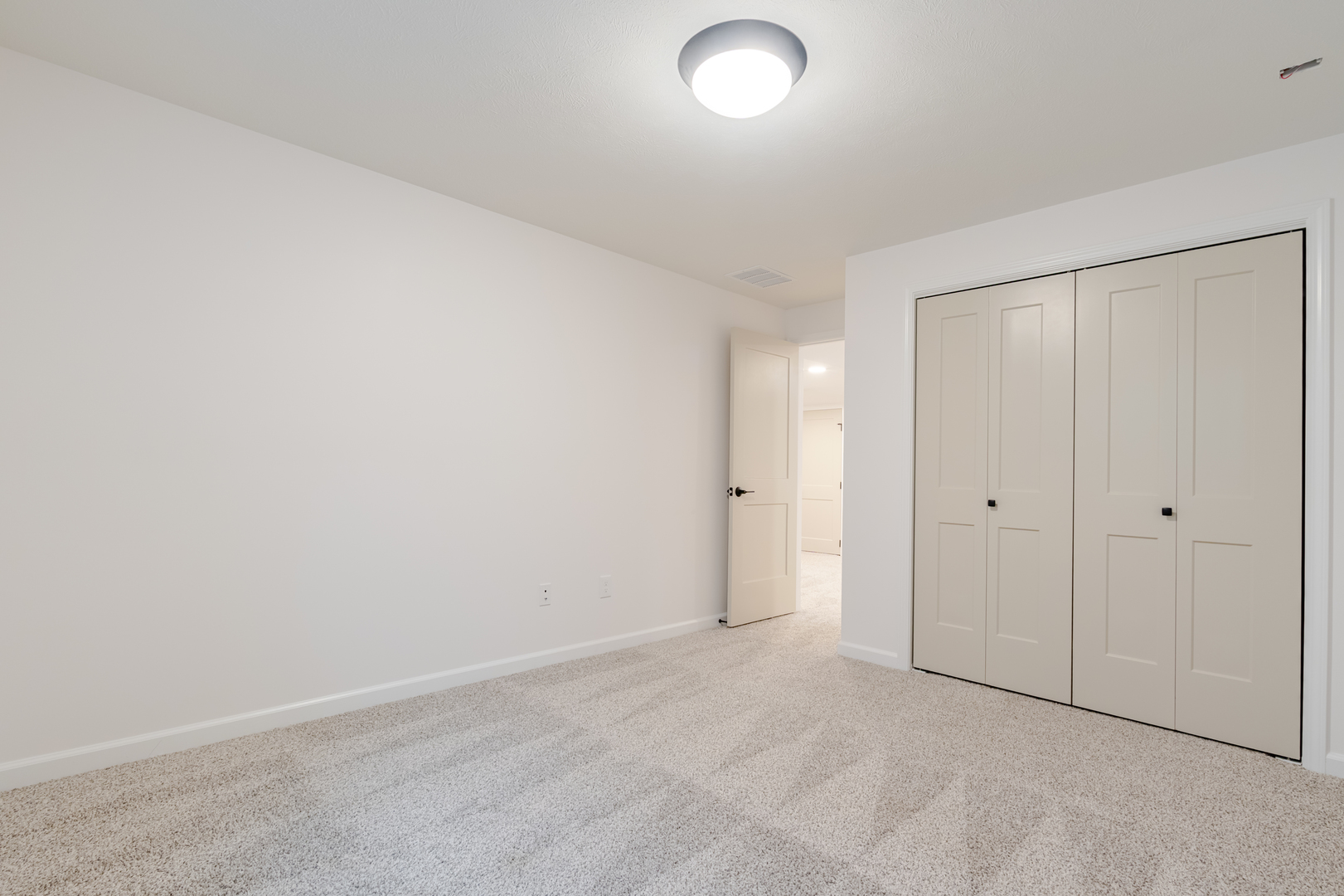 2 Bucktown Court, Bloomington, IL 61705