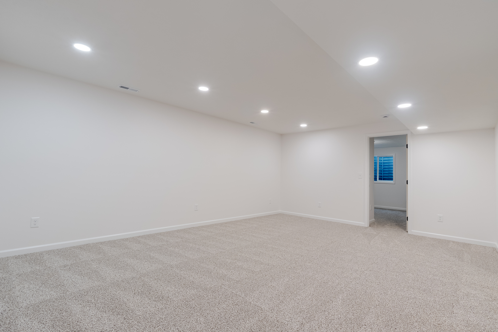 2 Bucktown Court, Bloomington, IL 61705