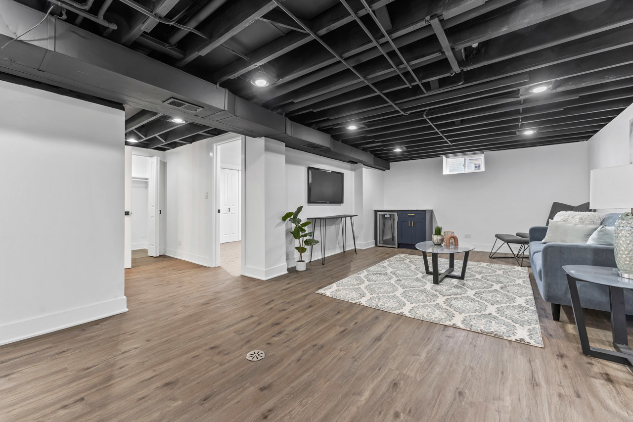 15W105 Harrison Street, Elmhurst, IL 60126