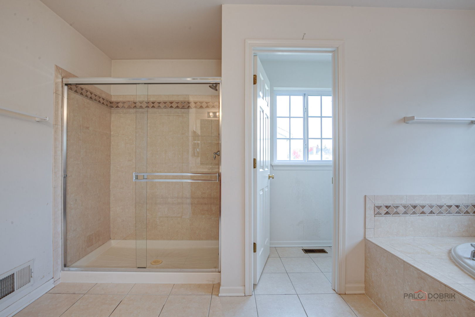 3015 Monterey Lane, Wadsworth, IL 60083