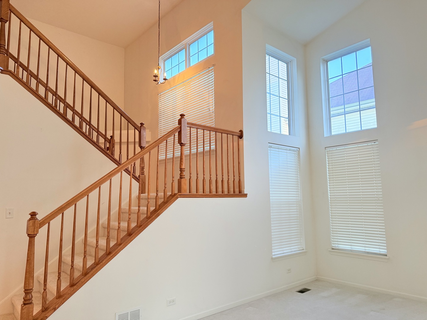 3015 Monterey Lane, Wadsworth, IL 60083