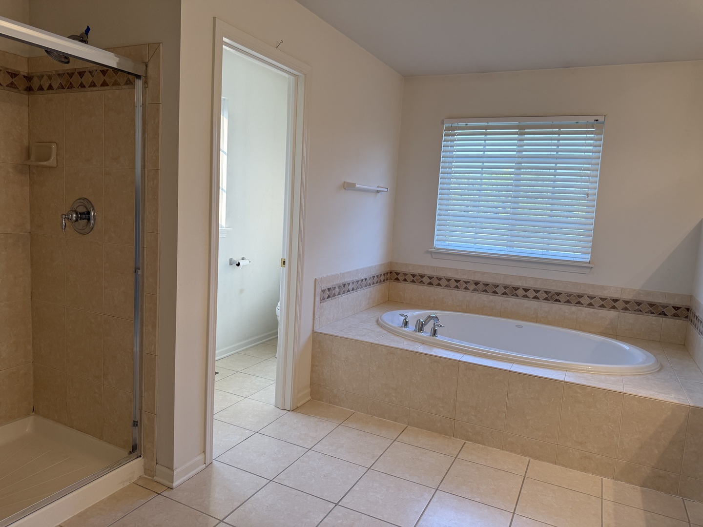 3015 Monterey Lane, Wadsworth, IL 60083
