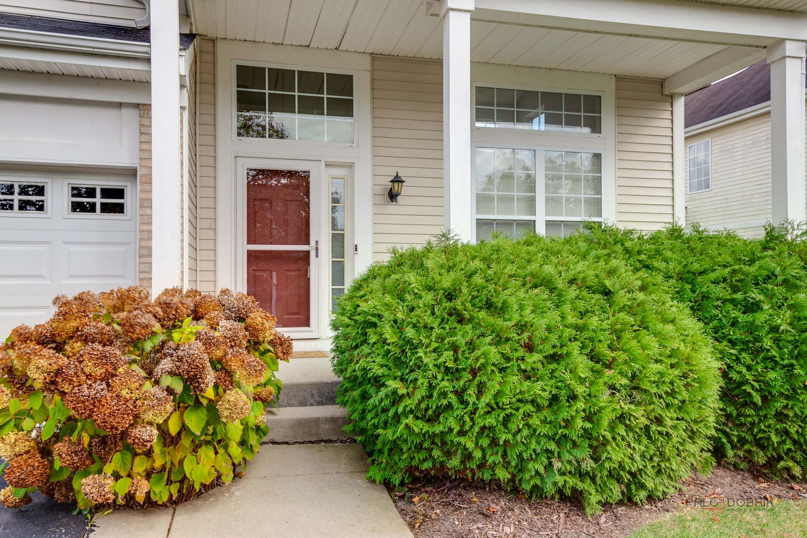 3015 Monterey Lane, Wadsworth, IL 60083