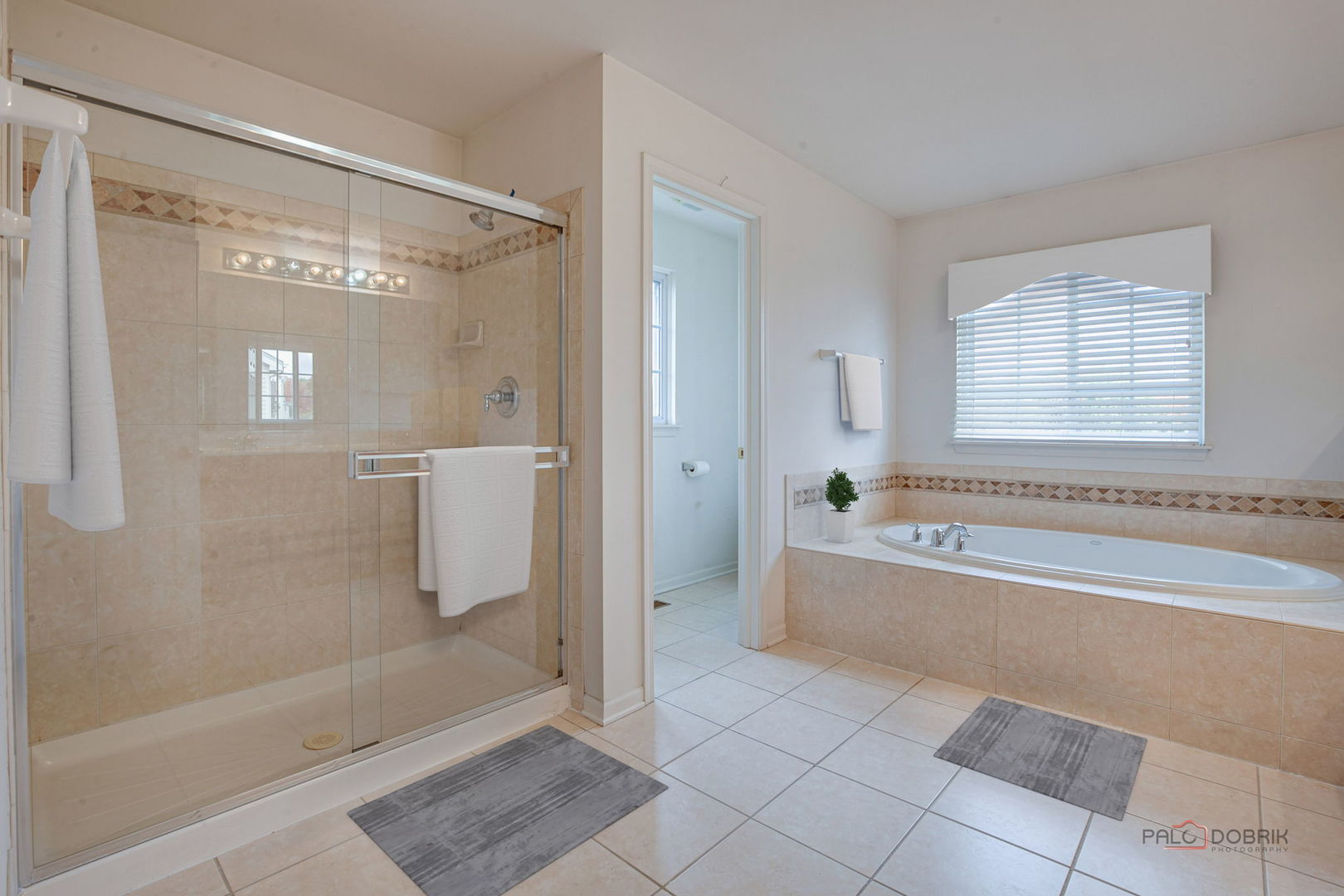 3015 Monterey Lane, Wadsworth, IL 60083