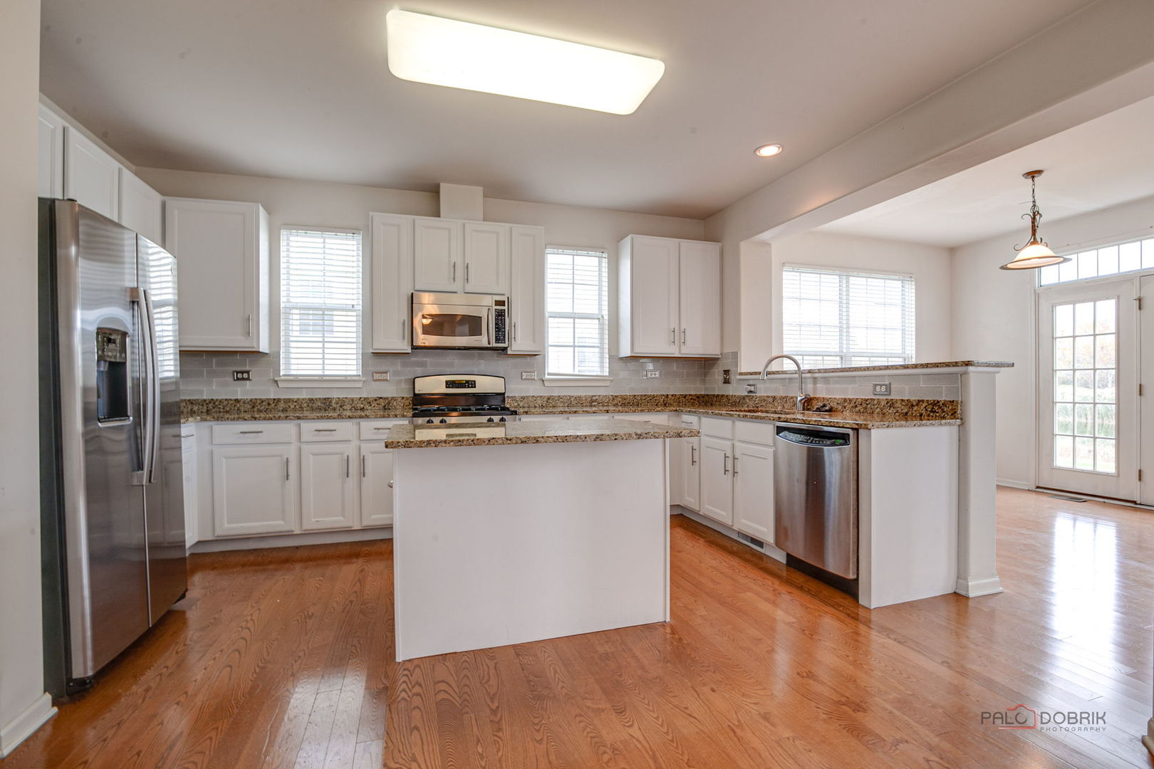 3015 Monterey Lane, Wadsworth, IL 60083