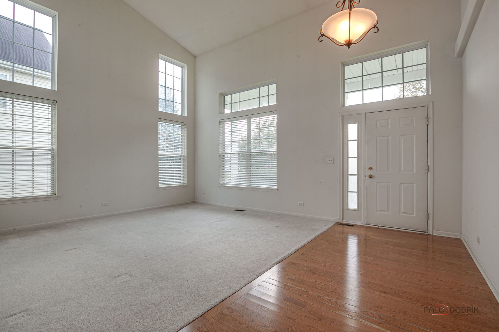 3015 Monterey Lane, Wadsworth, IL 60083