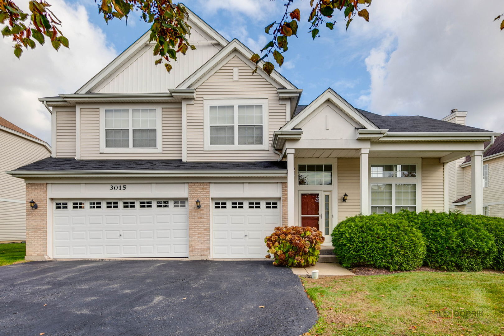 3015 Monterey Lane, Wadsworth, IL 60083