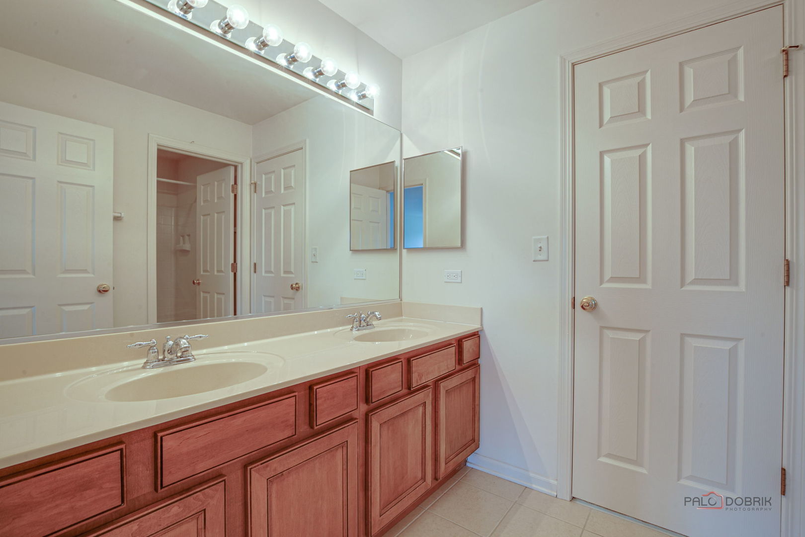 3015 Monterey Lane, Wadsworth, IL 60083