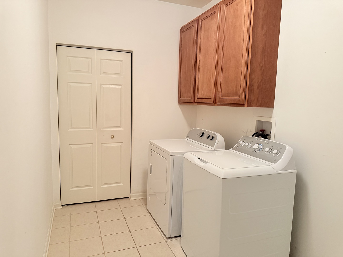 3015 Monterey Lane, Wadsworth, IL 60083