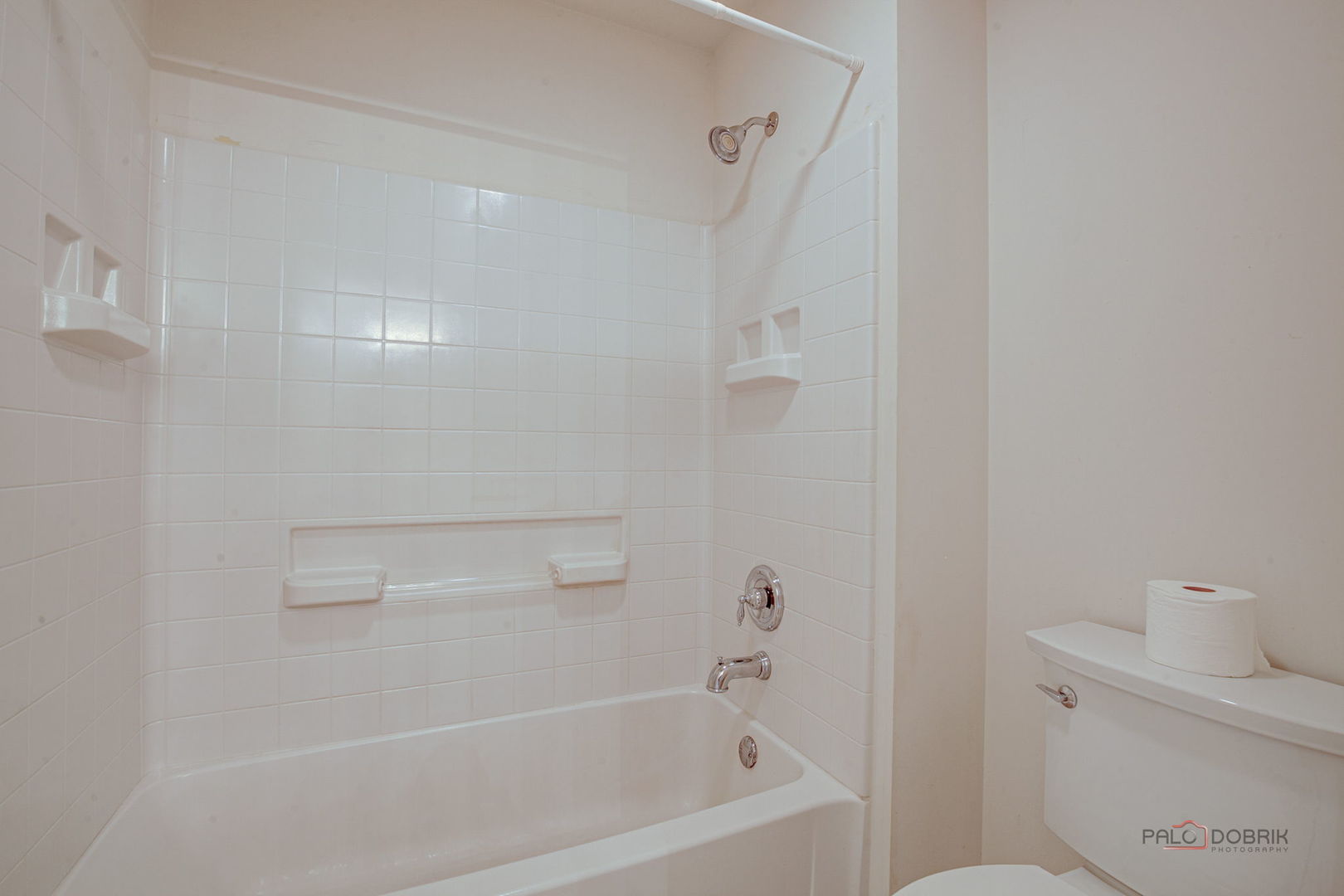 3015 Monterey Lane, Wadsworth, IL 60083