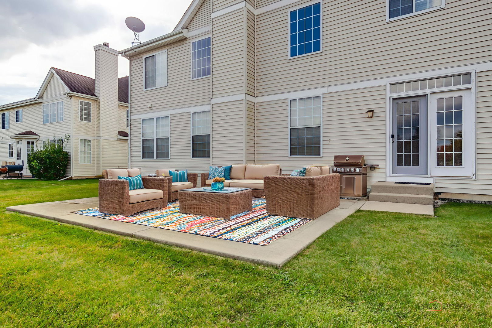 3015 Monterey Lane, Wadsworth, IL 60083