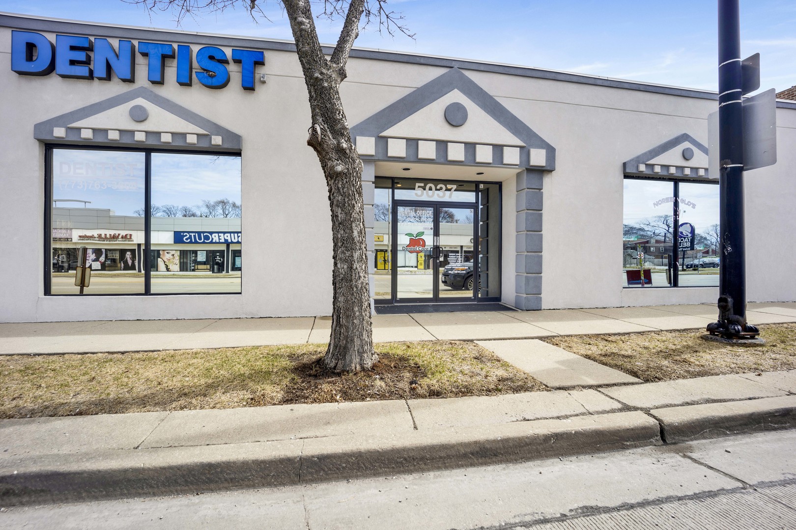 5037 N Harlem Avenue, Chicago, IL 60656