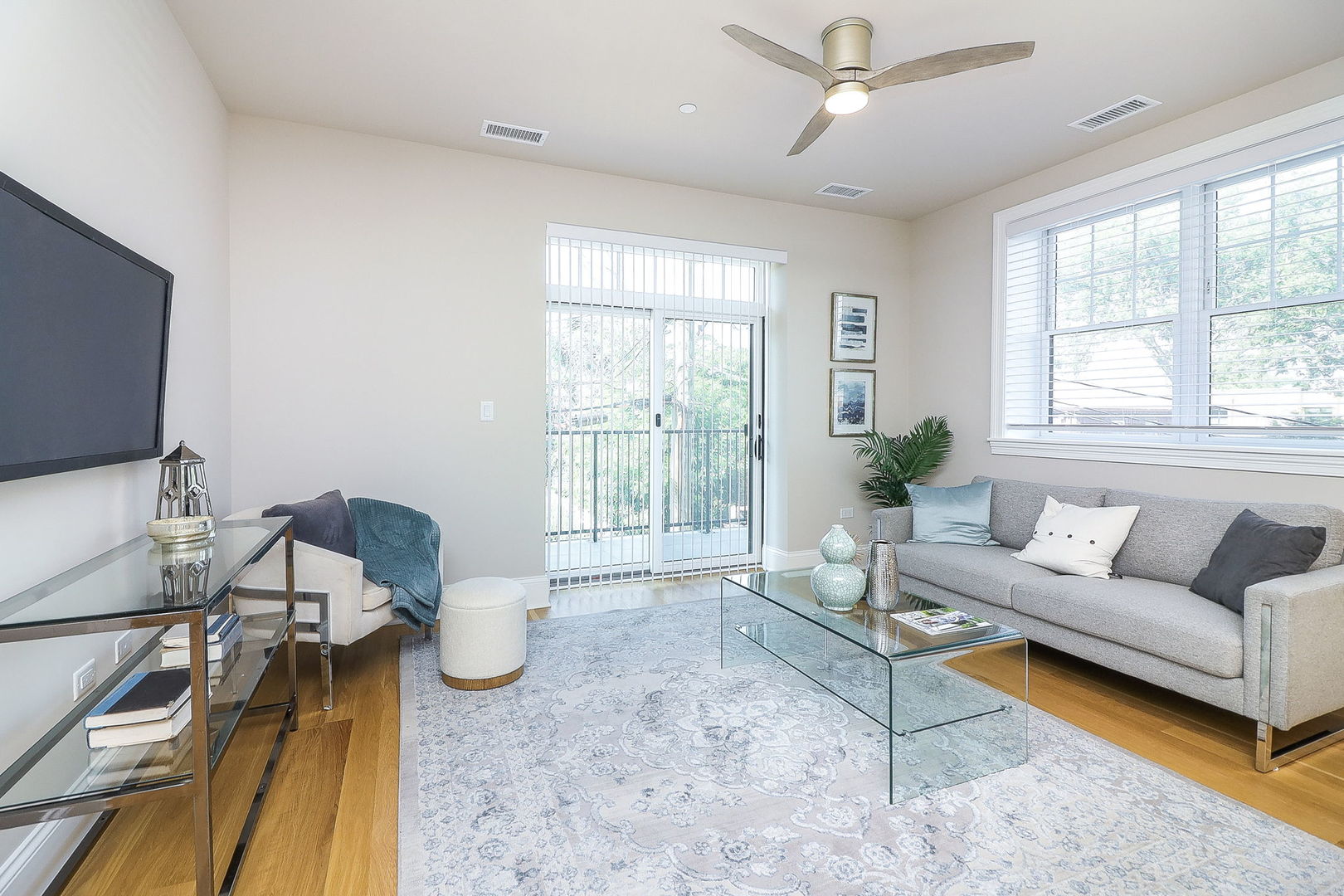 514 Hillgrove Avenue #204, Western Springs, IL 60558