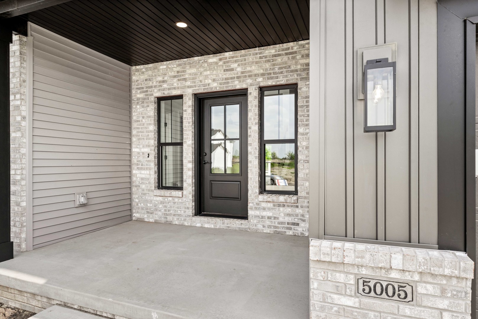 5005 Finlen Lane, Bloomington, IL 61705