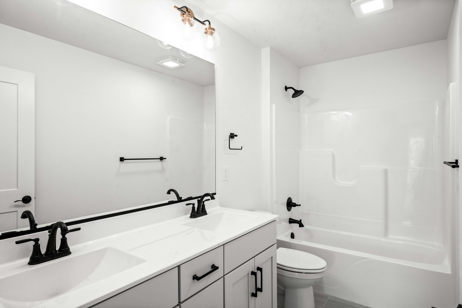 5005 Finlen Lane, Bloomington, IL 61705