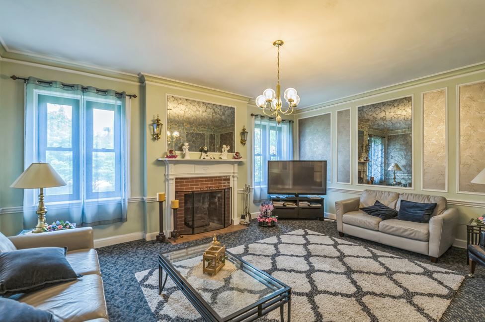 9374 Landings Lane #404, Des Plaines, IL 60016