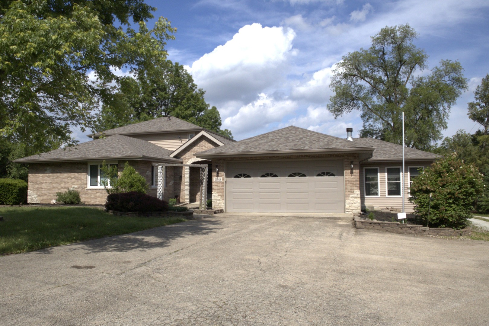 19049 S Parker Road, Mokena, IL 60448