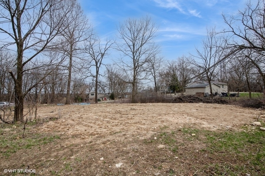 911 Johnson Street, Fox River Grove, IL 60021