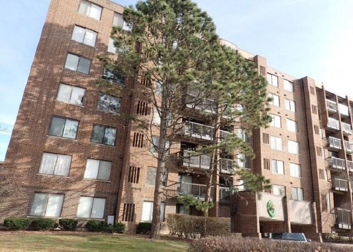 400 Park Avenue #211, Calumet City, IL 60409