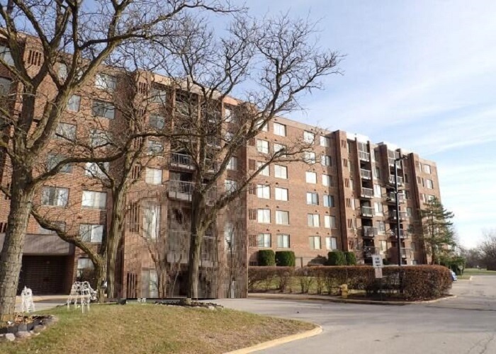 400 Park Avenue #211, Calumet City, IL 60409