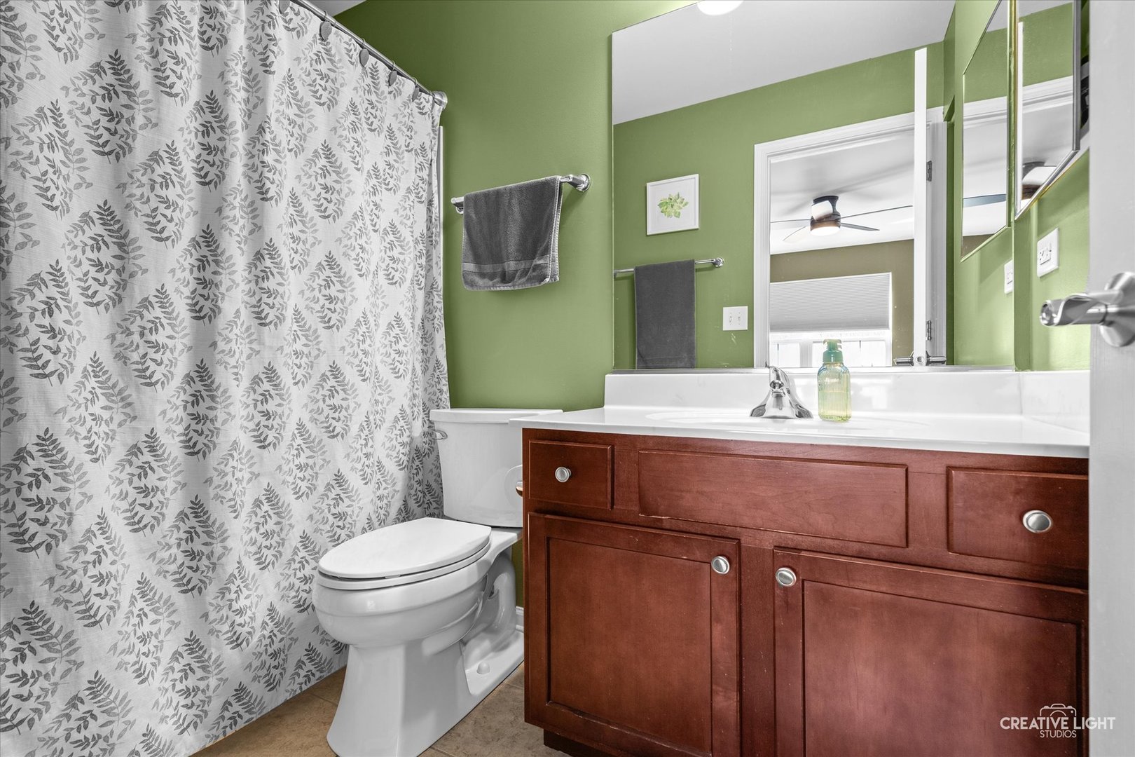 629 Lincoln Station Drive #1503, Oswego, IL 60543