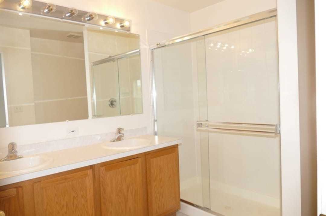 2486 Georgetown Circle #2486, Aurora, IL 60503