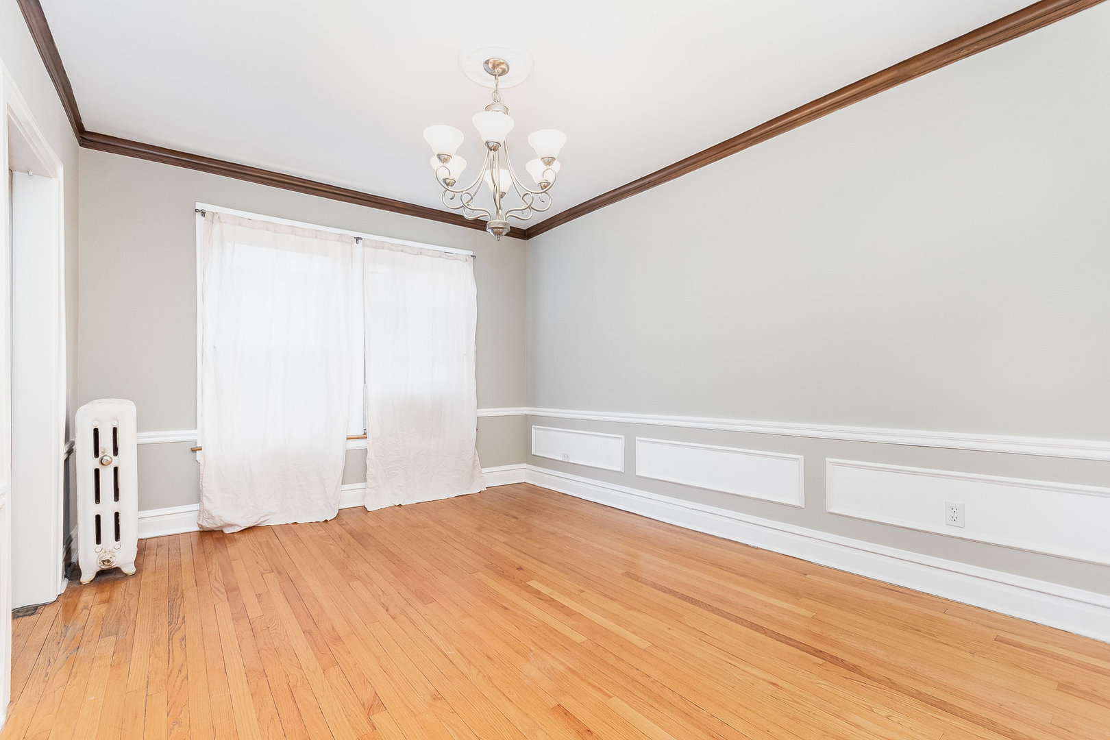 607 Washington Boulevard #3S, Oak Park, IL 60302