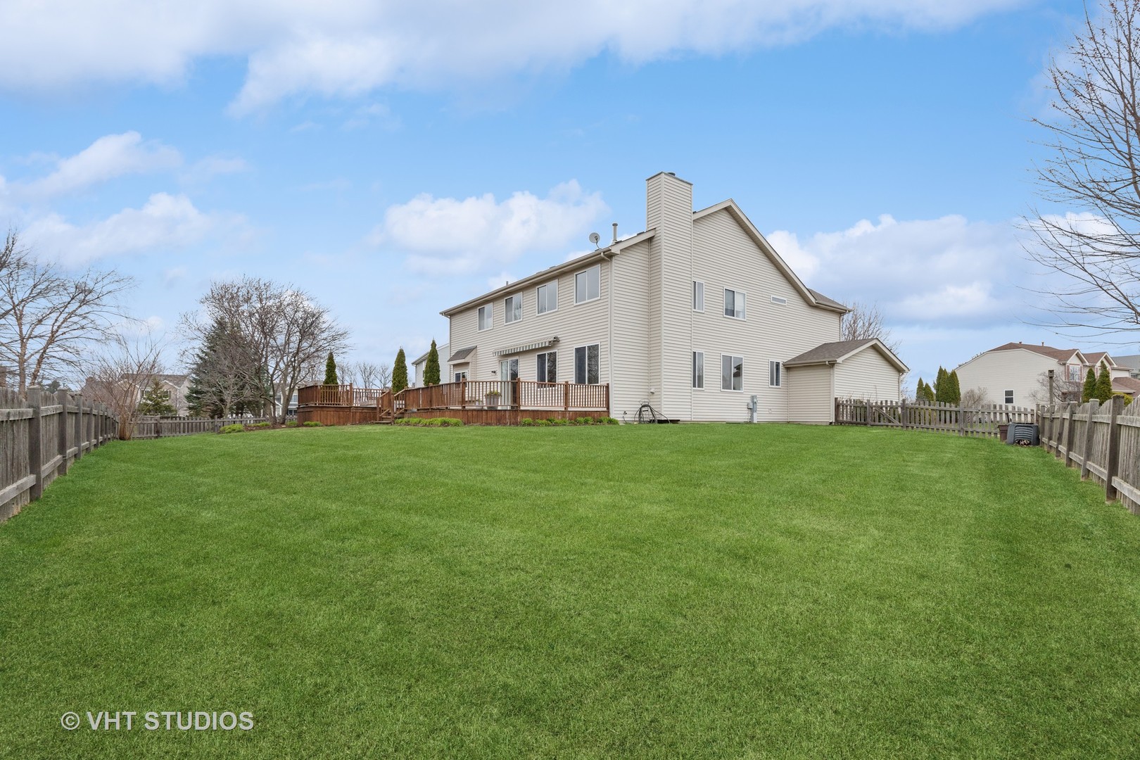 88 Hackney Lane, Lindenhurst, IL 60046