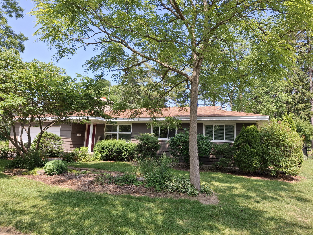 121 N PARKSIDE Avenue, Glen Ellyn, IL 60137