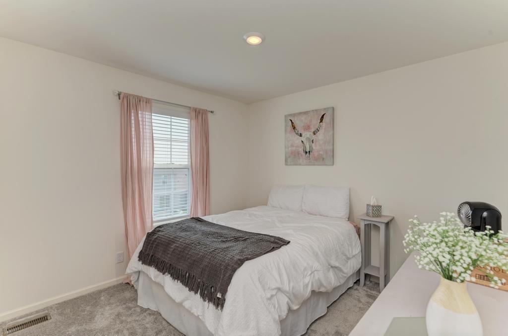2034 Ingemunson Lane, Yorkville, IL 60560