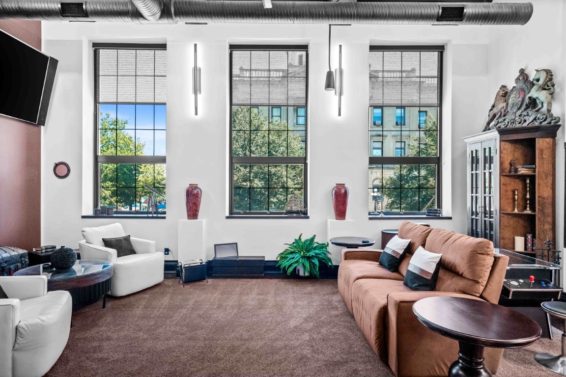 212 N Center Street #201, Bloomington, IL 61701