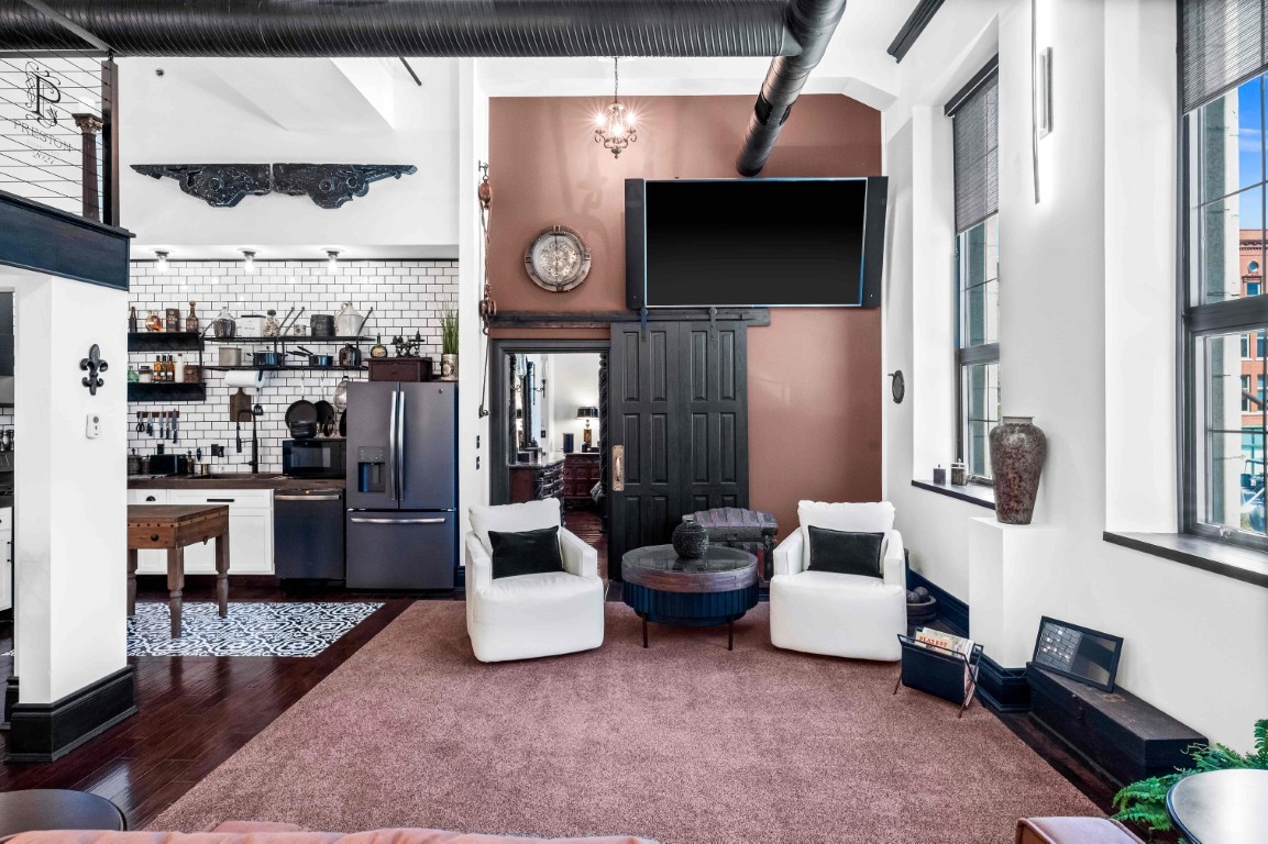 212 N Center Street #201, Bloomington, IL 61701