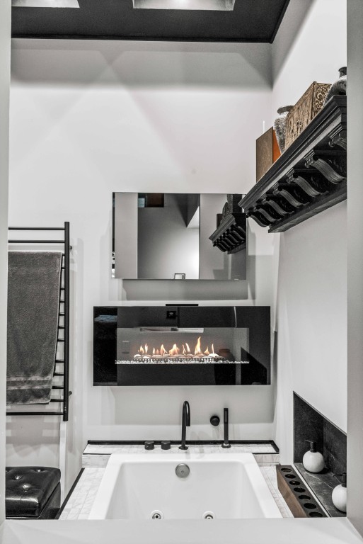 212 N Center Street #201, Bloomington, IL 61701