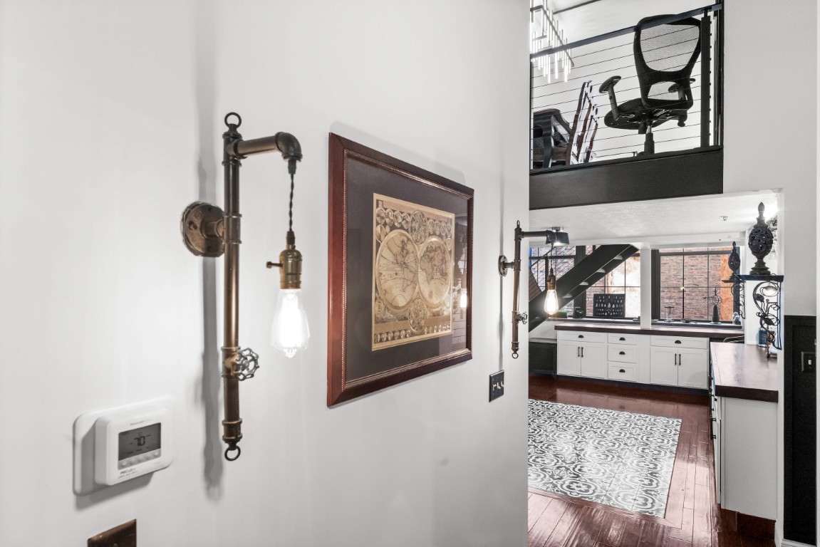 212 N Center Street #201, Bloomington, IL 61701