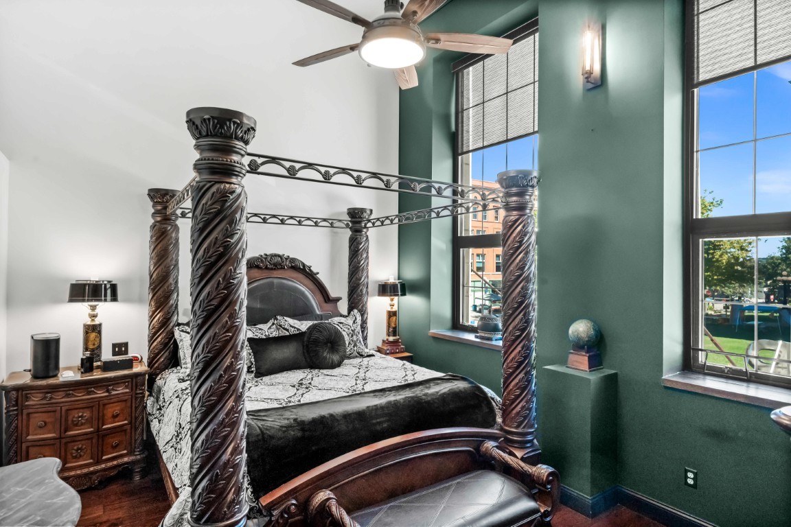 212 N Center Street #201, Bloomington, IL 61701