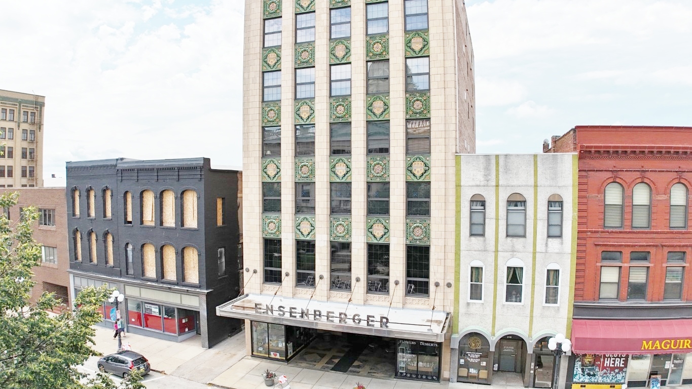 212 N Center Street #201, Bloomington, IL 61701