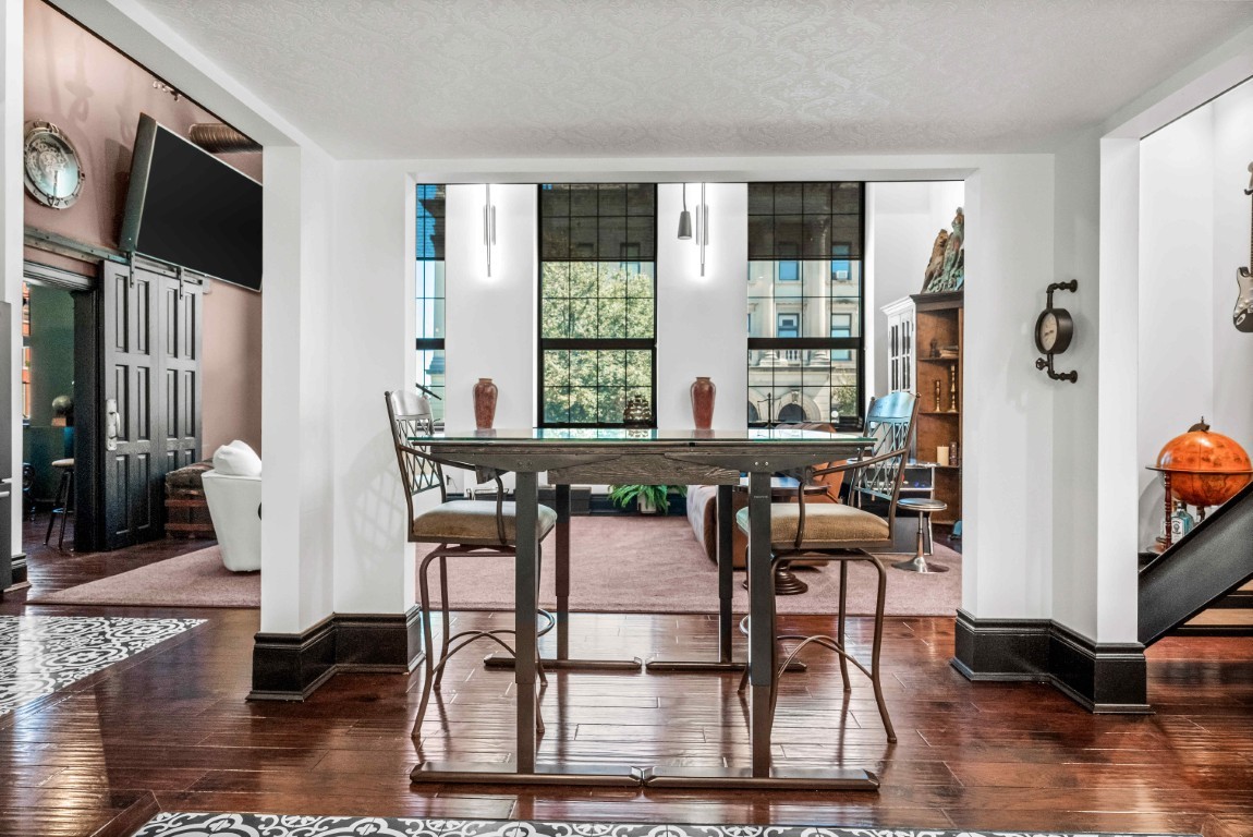 212 N Center Street #201, Bloomington, IL 61701