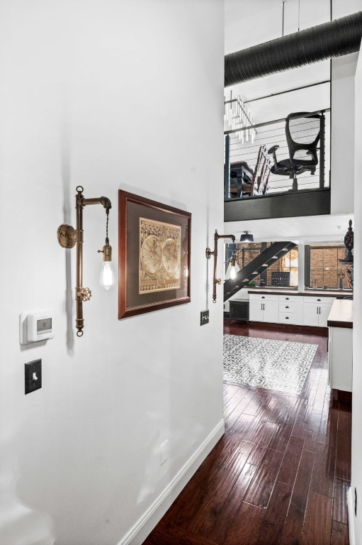 212 N Center Street #201, Bloomington, IL 61701