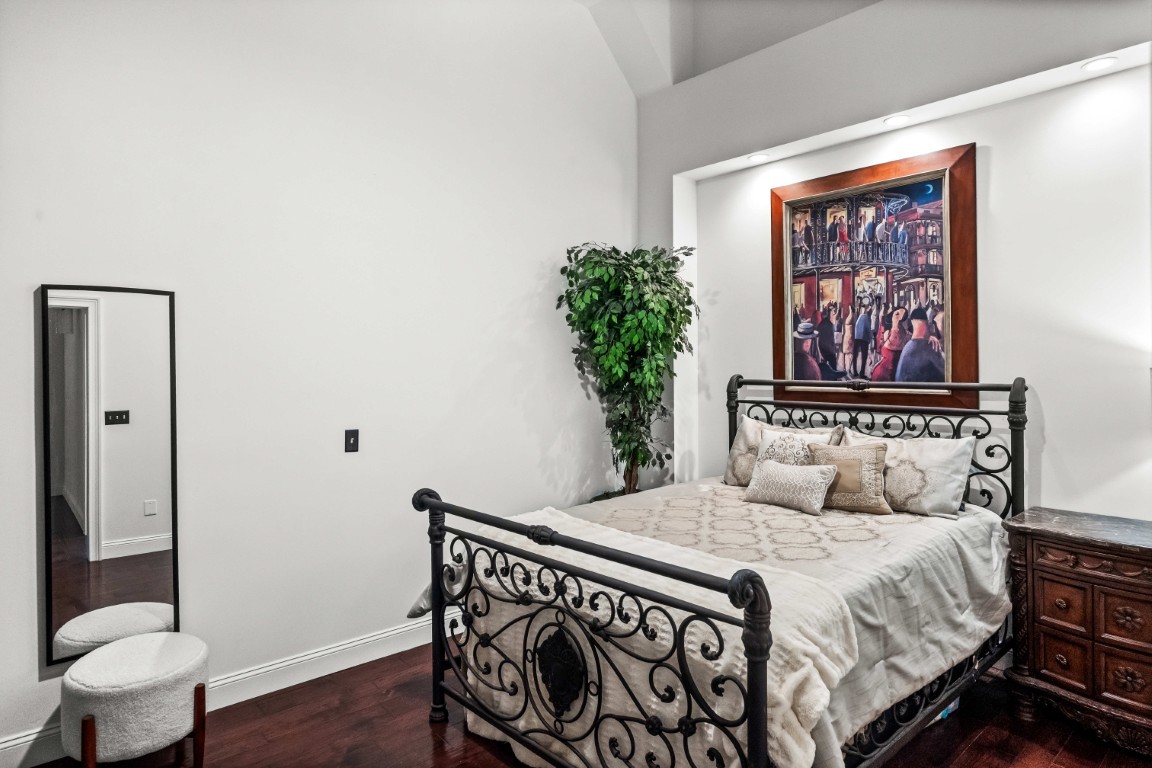 212 N Center Street #201, Bloomington, IL 61701