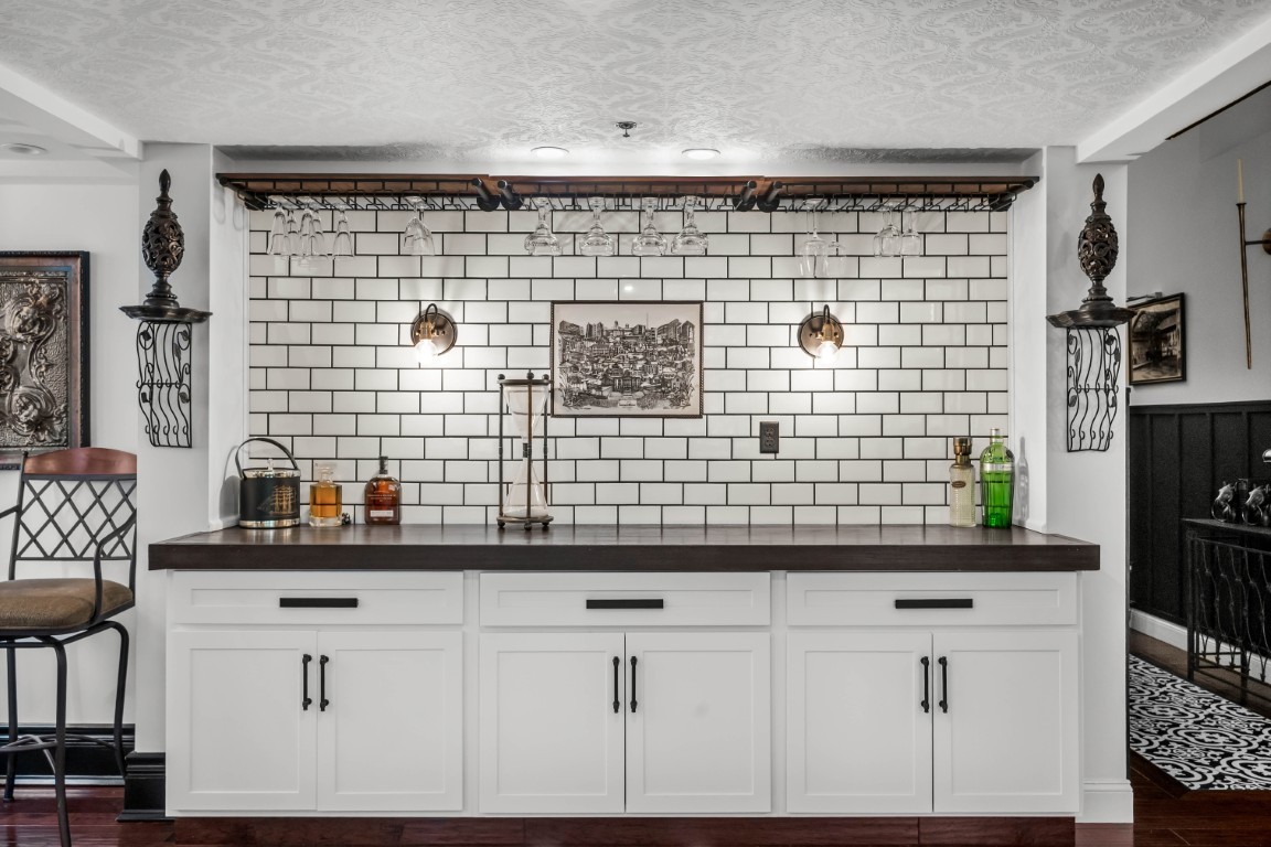 212 N Center Street #201, Bloomington, IL 61701