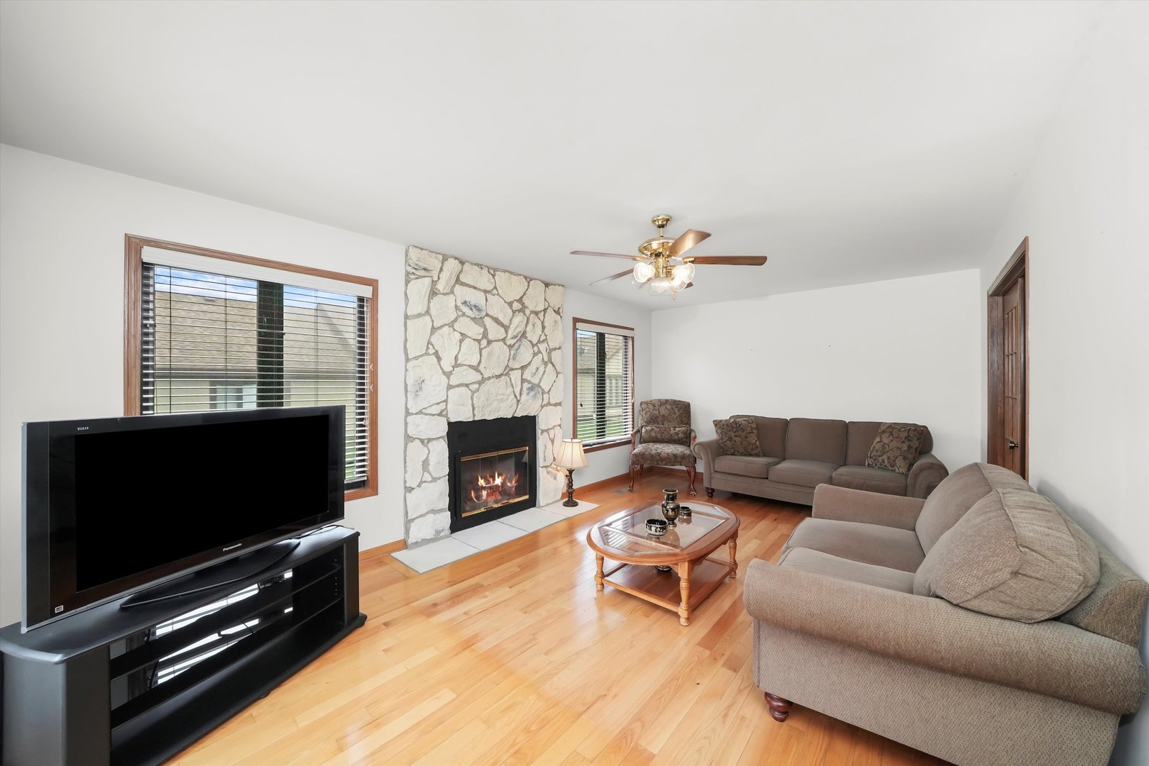 11605 S Vienna Avenue, Palos Park, IL 60464