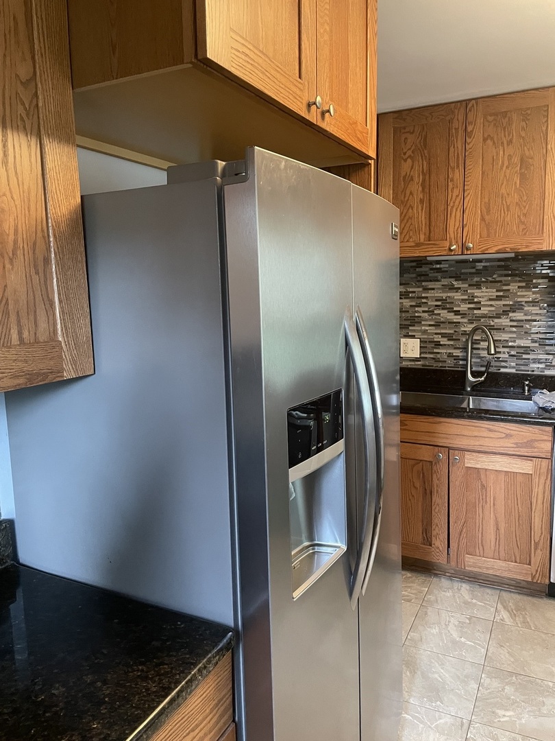 632 N Center Street #1W, Naperville, IL 60563